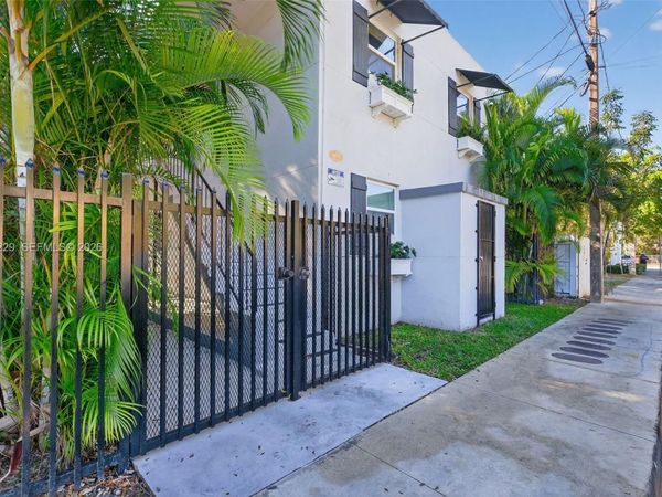 3676 Oak Ave, Unit 7, Miami, FL 33133
