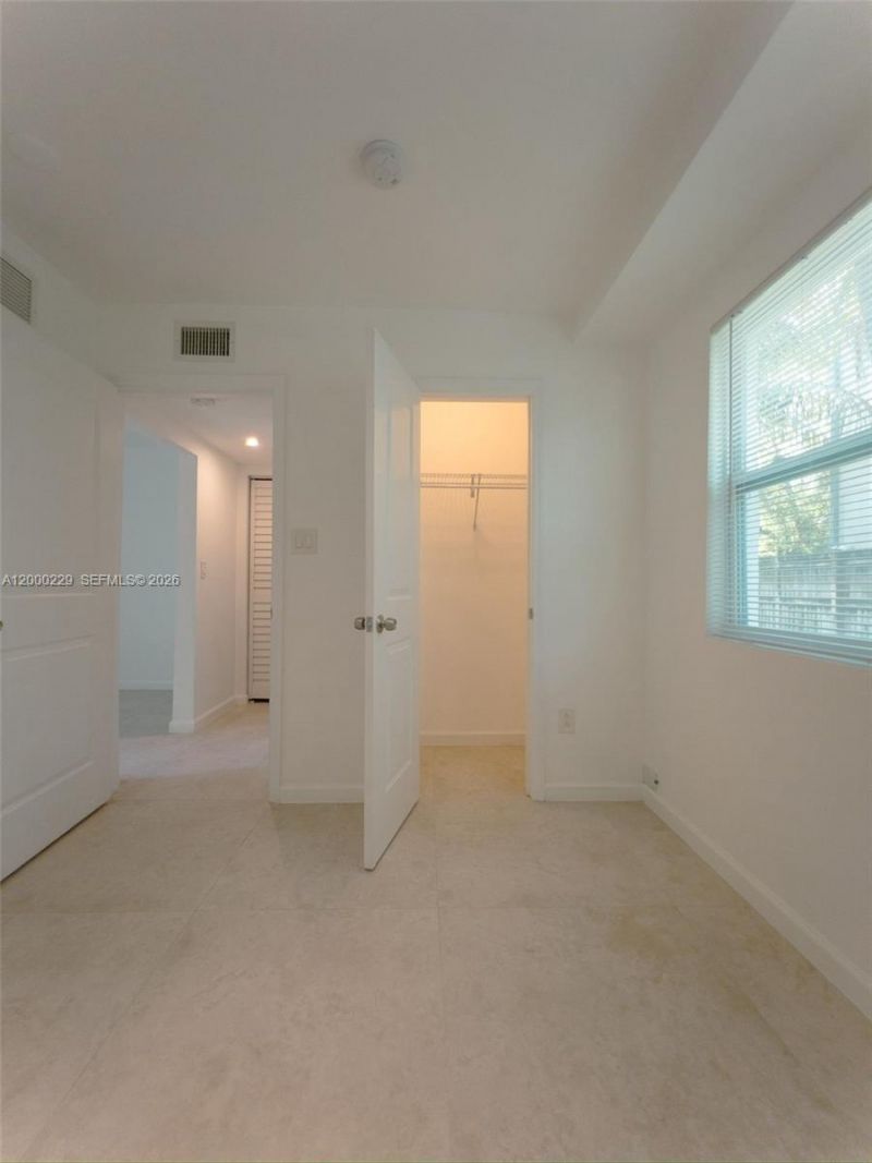 3676 Oak Ave, Unit 7, Miami, FL 33133 Photo