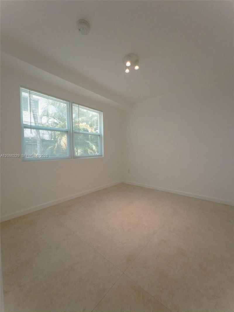 3676 Oak Ave, Unit 7, Miami, FL 33133 Photo