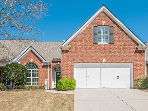 419 Brookes Walk, Woodstock, GA 30188