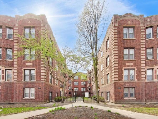 126 Clyde Avenue, Unit 2, Evanston, IL 60202