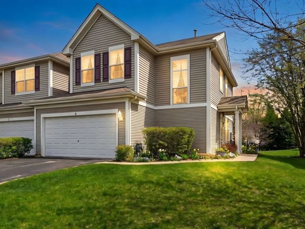 1532 Legacy Drive, Unit 4, DeKalb, IL 60115