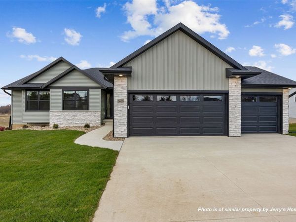 6308 Prairie Rose Circle SW, Cedar Rapids, IA 52404