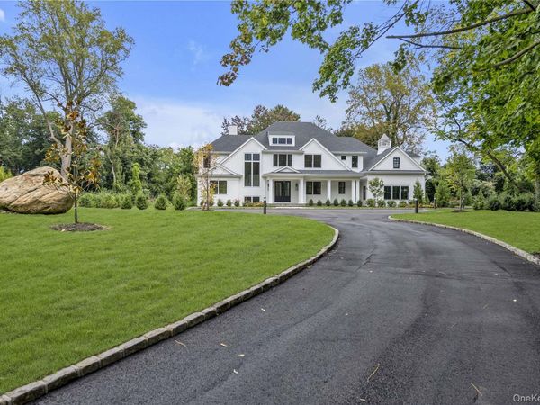 38 Cow Neck Road , Sands Point, NY 11050