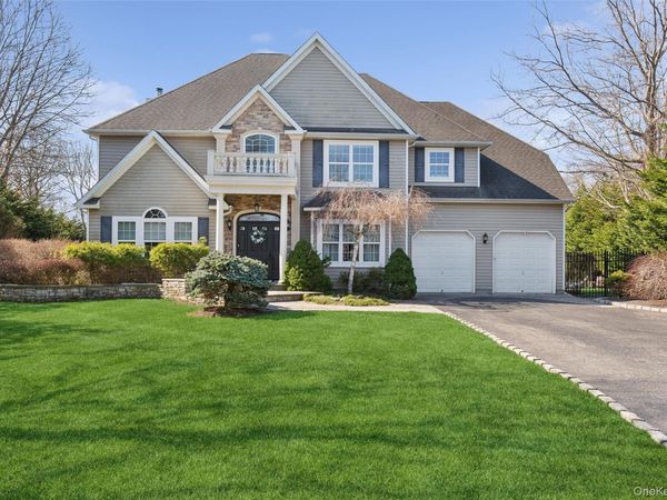 51 Savanna Circle, Mount Sinai, NY 11766