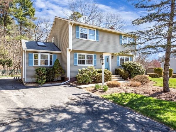4 Independence Lane, Millis, MA 02054