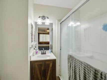 9101 Vernetta Way, Elk Grove, CA 95624 Photo