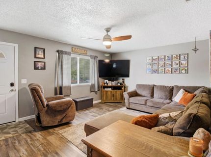 9101 Vernetta Way, Elk Grove, CA 95624 Photo