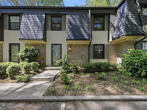 225 Triumph Drive NW, Atlanta, GA 30327