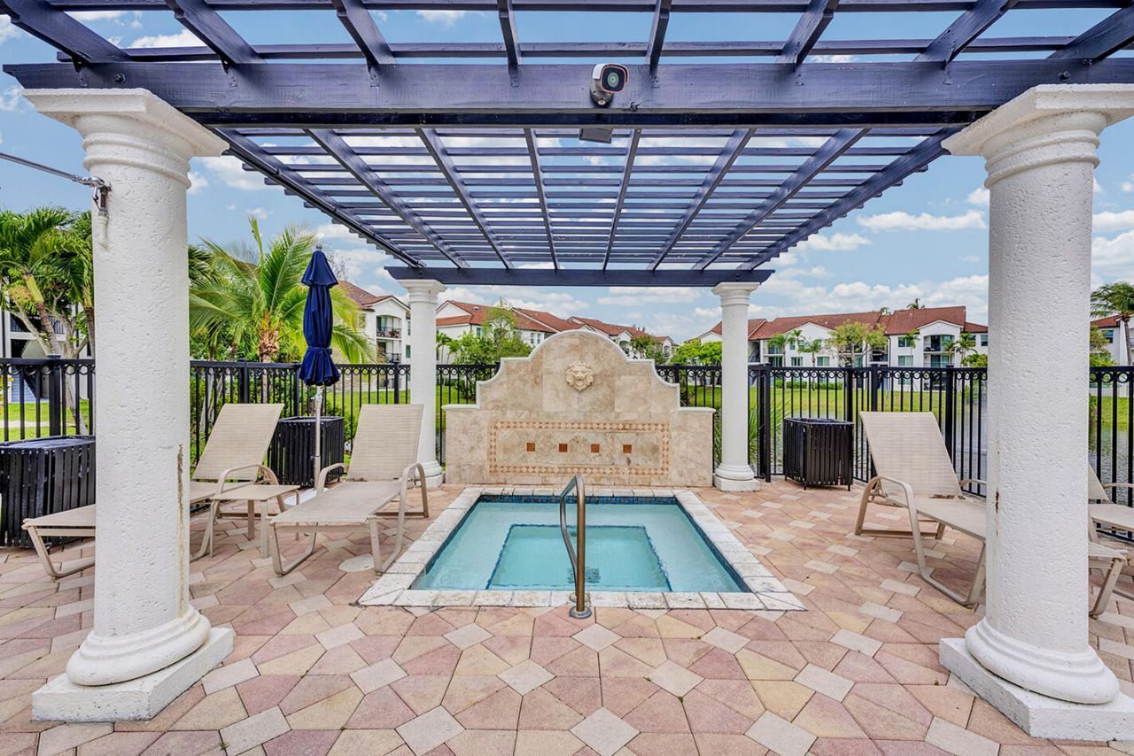 1010 Villa Circle, Boynton Beach, FL 33435 Photo