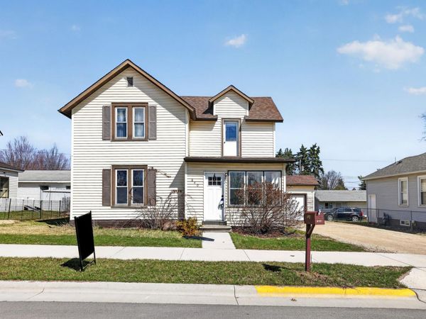 640 2nd Avenue NW, Plainview, MN 55964