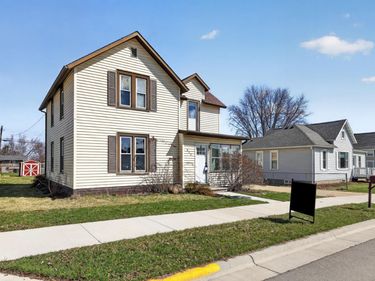 640 2nd Avenue NW, Plainview, MN 55964