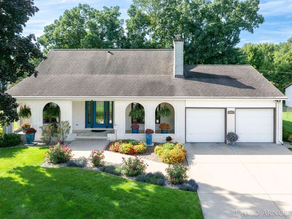 3592 Tibet Avenue, Kalamazoo, MI 49004