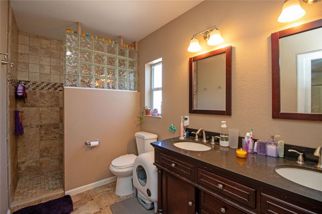 5335 8th Avenue N, Saint Petersburg, FL 33710 Photo