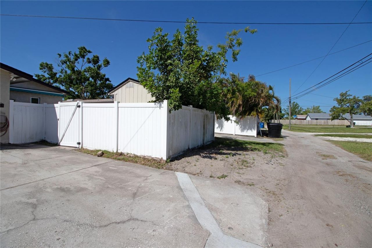 5335 8th Avenue N, Saint Petersburg, FL 33710 Photo