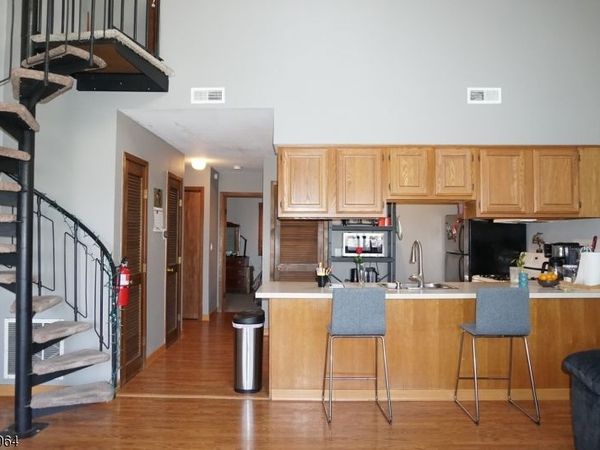 4 Greg Norman Ct, Vernon, NJ 07462