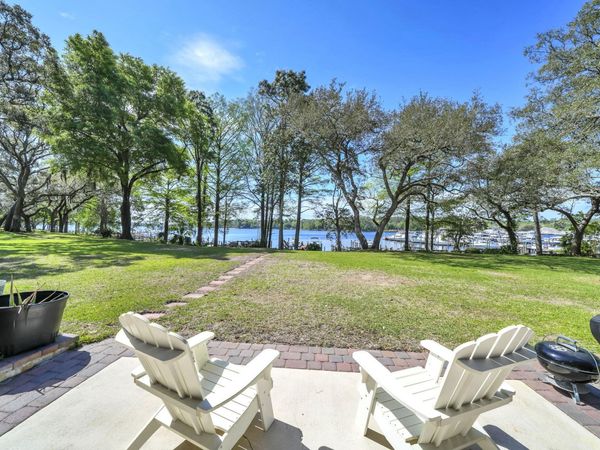 200 Regatta Drive, Unit 200, Niceville, FL 32578