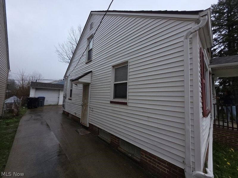 15205 Harvard Avenue, Cleveland, OH 44128 Photo 4