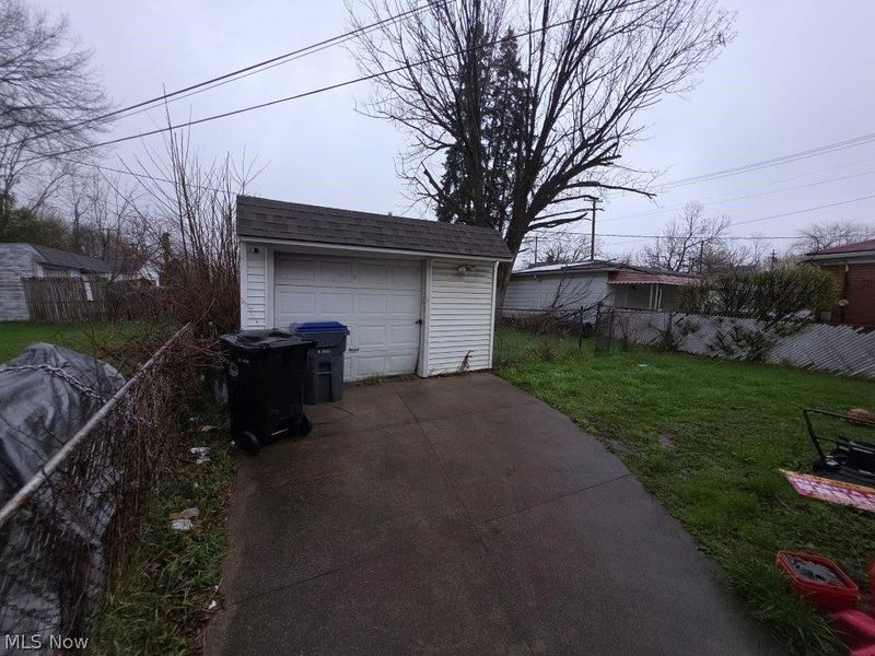 15205 Harvard Avenue, Cleveland, OH 44128 Photo 5