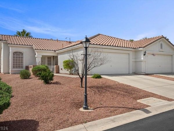 3743 Tohono Canyon Street , Las Vegas, NV 89147