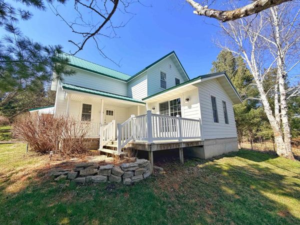 2487 143rd Avenue, Decorah, IA 52101