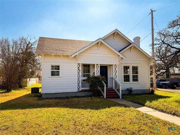 1602 Saunders Street , Gatesville, TX 76528