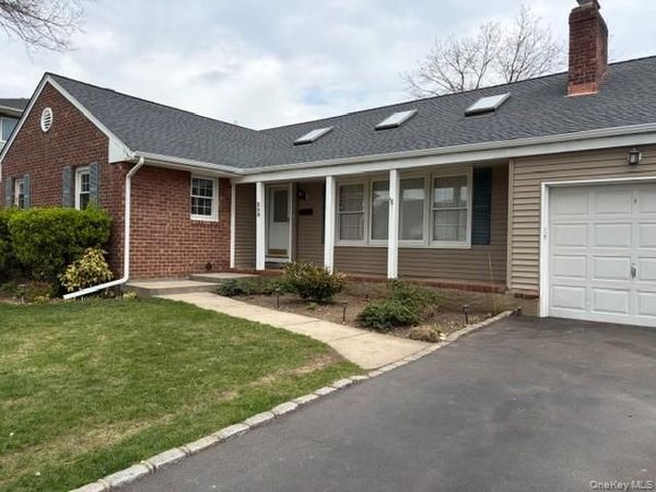 209 Brompton Road , Garden City, NY 11530