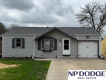 4461 Dayton Street , Omaha, NE 68107
