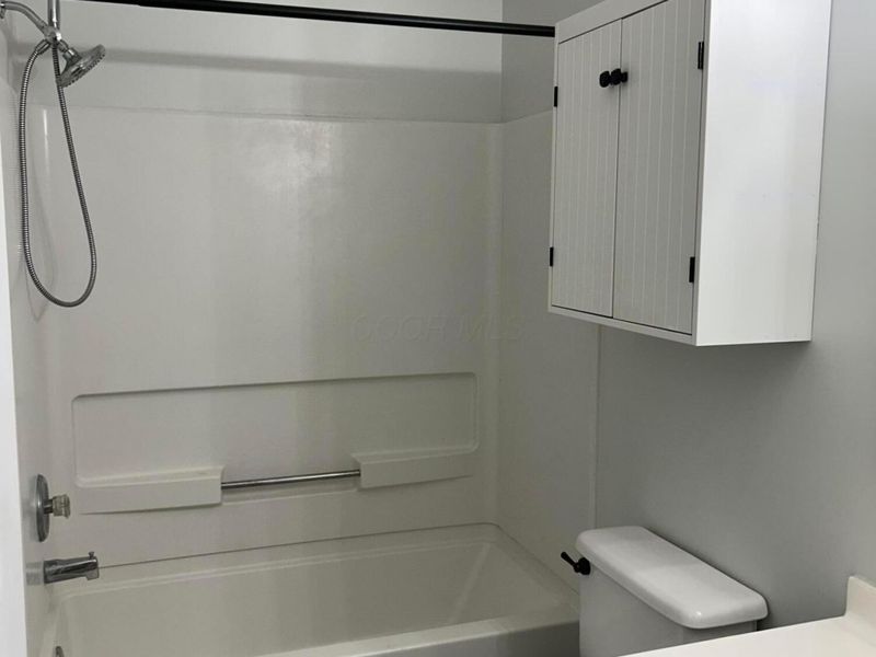 98 Kettering, Delaware, OH 43015 Photo 34