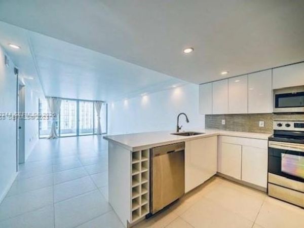 555 NE 15th St , Unit 17F, Miami, FL 33132