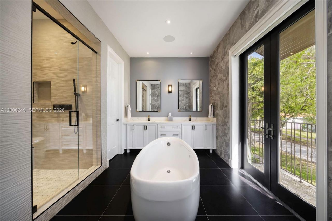 475 Amalfi Ave, Coral Gables, FL 33146 Photo