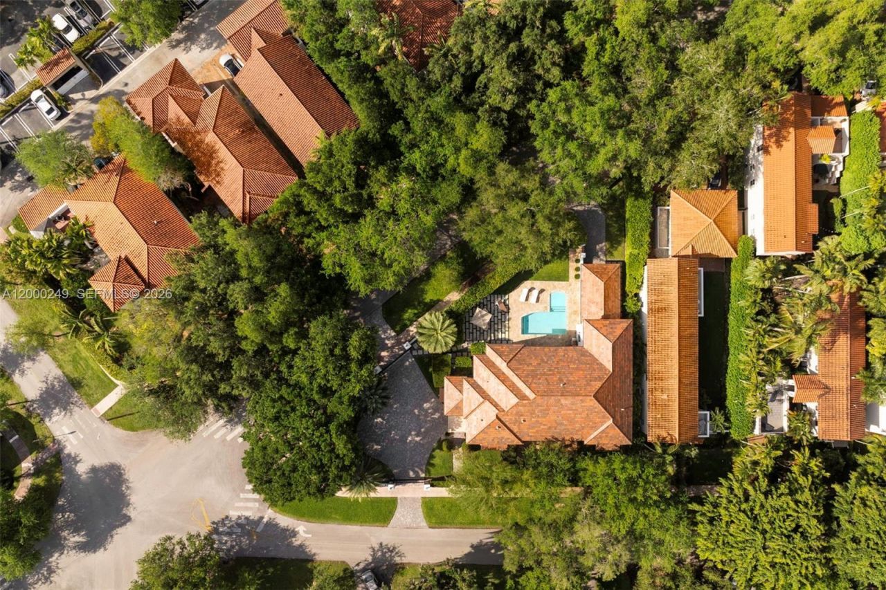 475 Amalfi Ave, Coral Gables, FL 33146 Photo