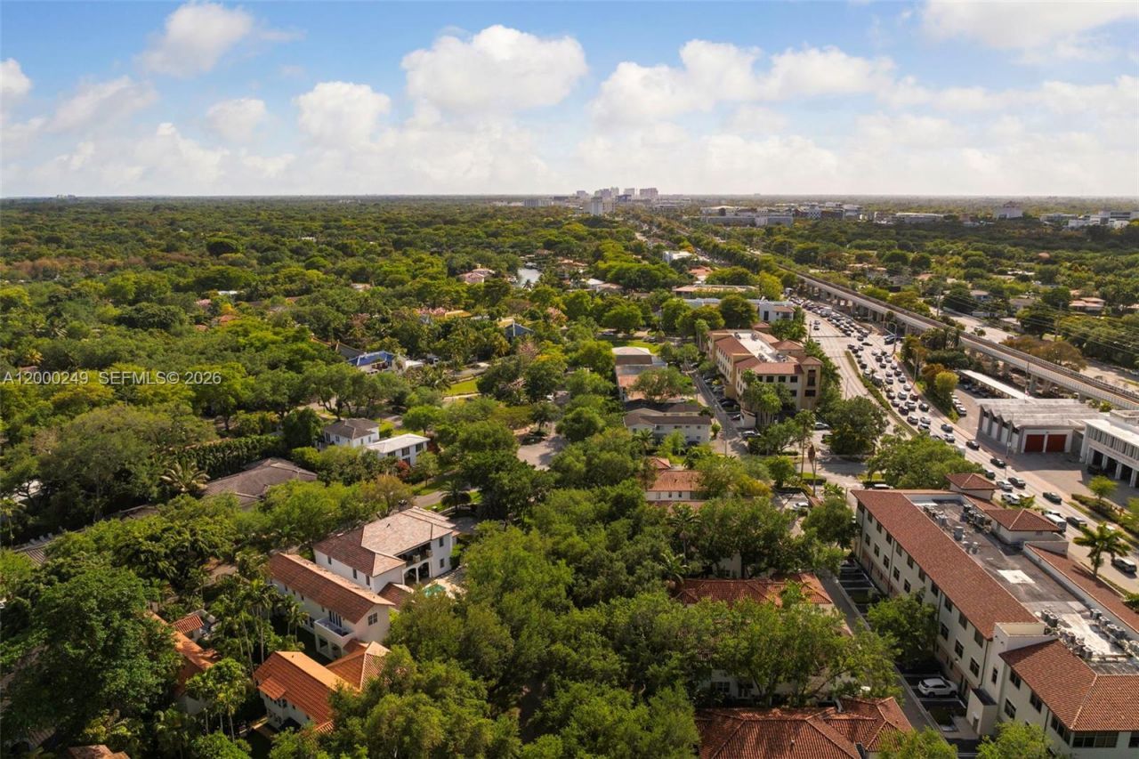 475 Amalfi Ave, Coral Gables, FL 33146 Photo