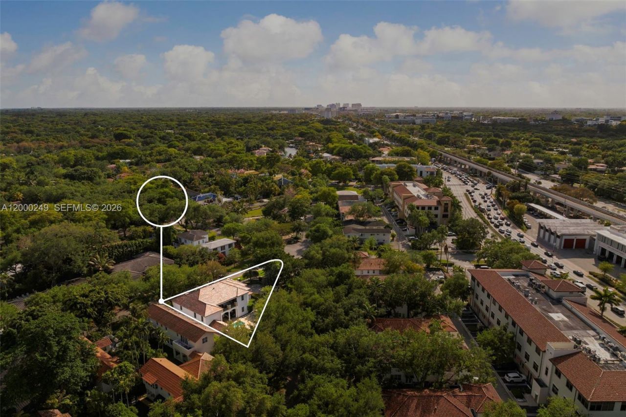 475 Amalfi Ave, Coral Gables, FL 33146 Photo