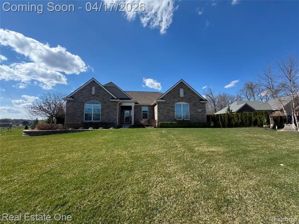 295 Eden Prairie Drive, Oakland Twp, MI 48363