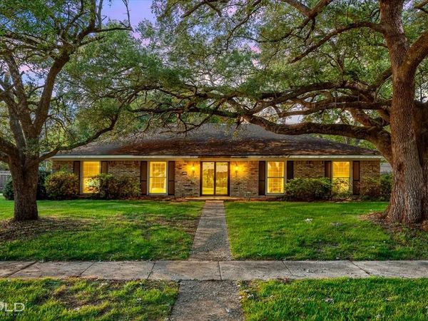 2305 Arlington Place , Bossier City, LA 71111