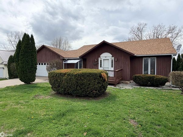 1612 Dogwood Drive, Fairfield, IA 52556