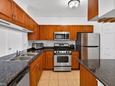 12937 CENTRE PARK CIRCLE, Unit 304, HERNDON, VA 20171