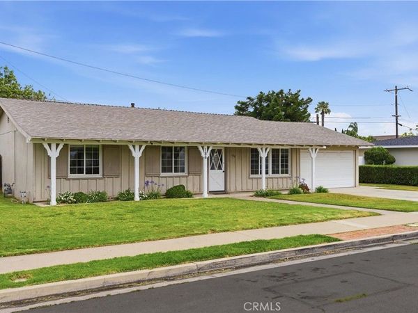 186 Buoy, Costa Mesa, CA 92627