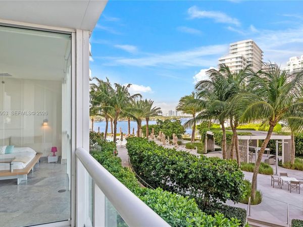 450 Alton Rd, Unit 704, Miami Beach, FL 33139