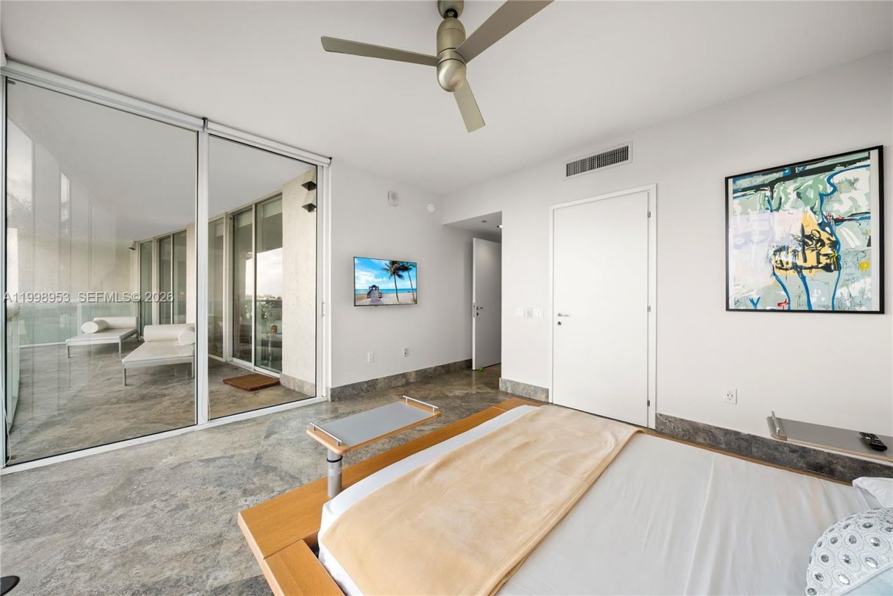 450 Alton Rd, Unit 704, Miami Beach, FL 33139 Photo
