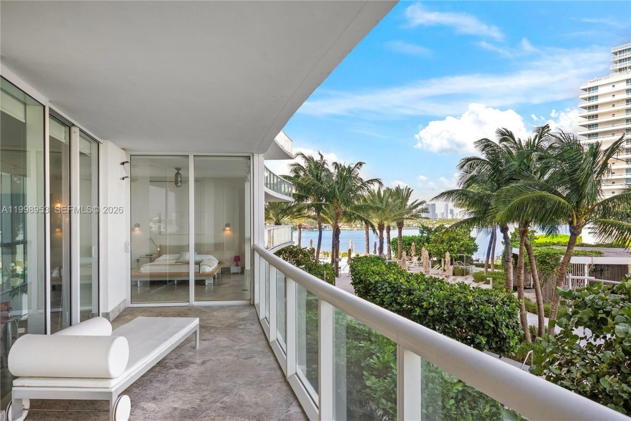 450 Alton Rd, Unit 704, Miami Beach, FL 33139 Photo