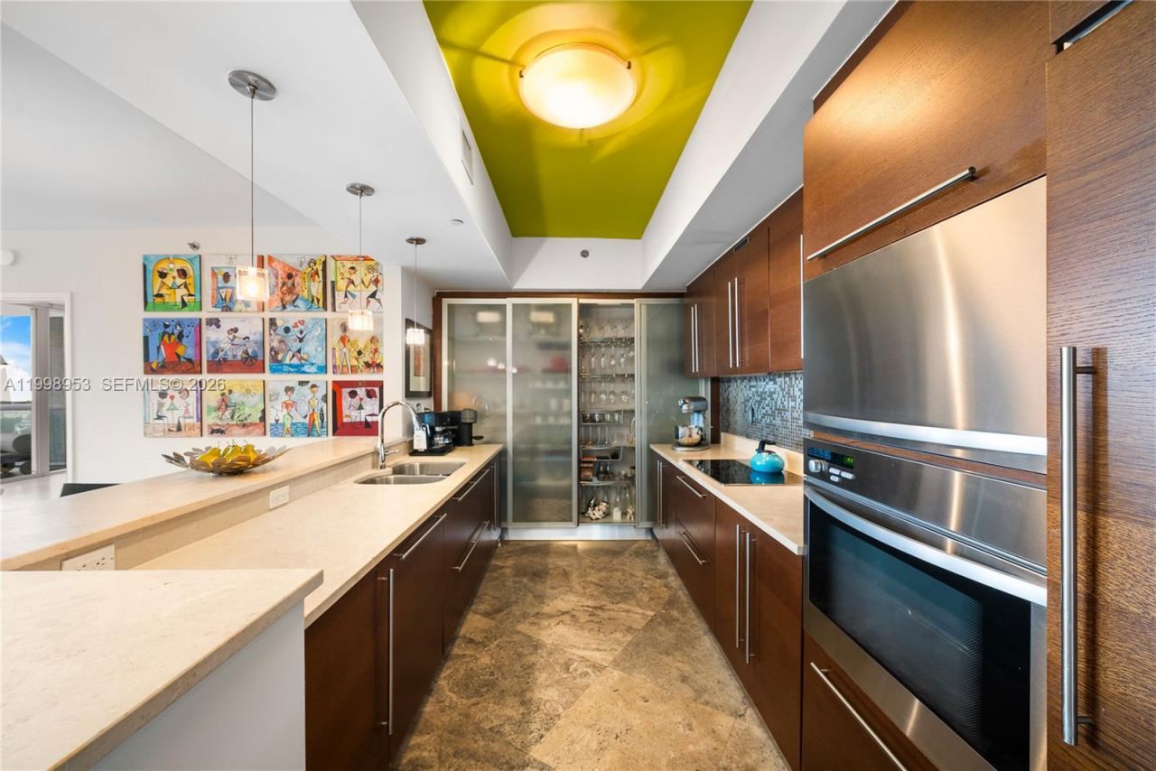 450 Alton Rd, Unit 704, Miami Beach, FL 33139 Photo