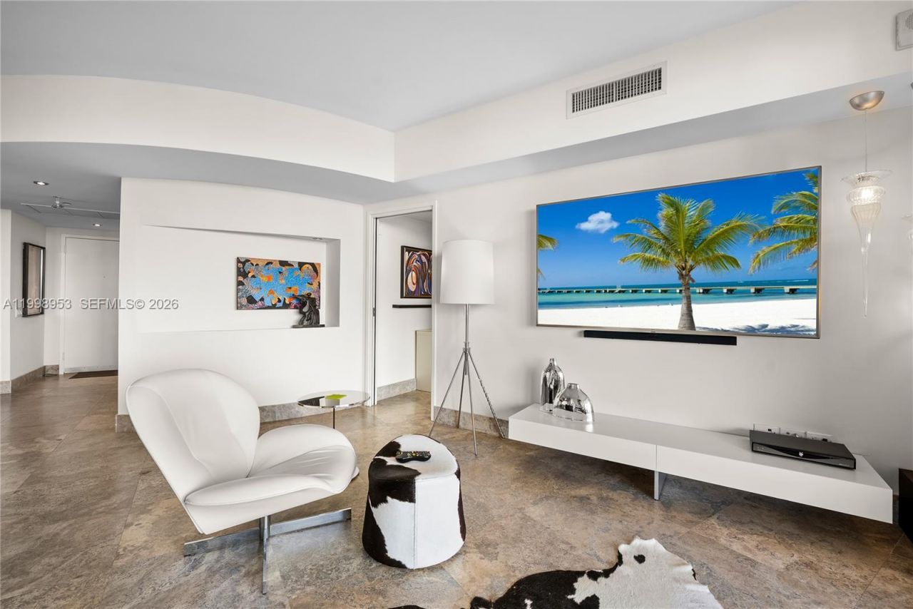 450 Alton Rd, Unit 704, Miami Beach, FL 33139 Photo