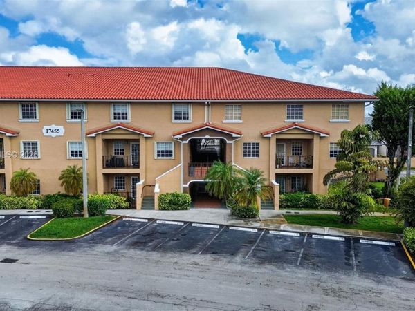 17455 NW 75th Pl, Unit 203, Hialeah, FL 33015