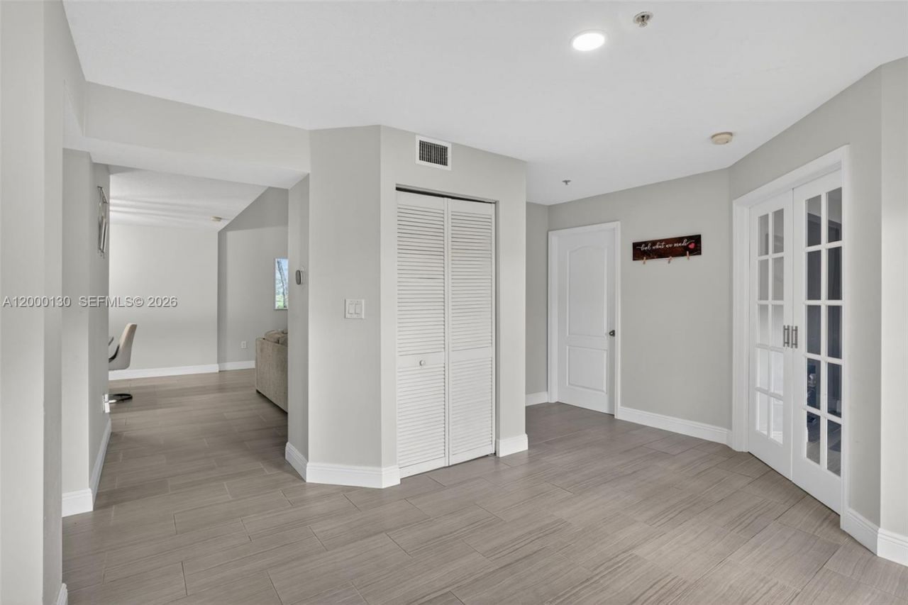 17455 NW 75th Pl, Unit 203, Hialeah, FL 33015 Photo