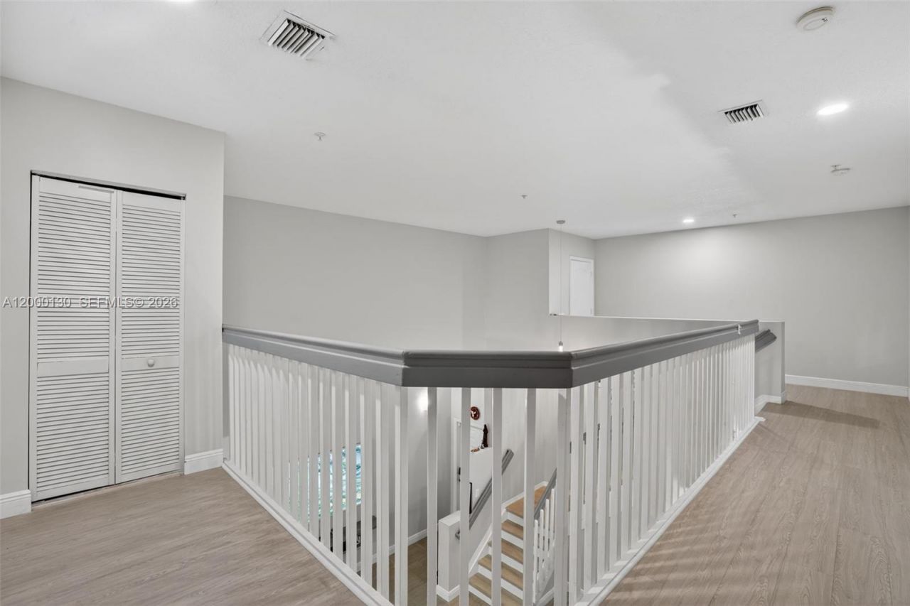 17455 NW 75th Pl, Unit 203, Hialeah, FL 33015 Photo