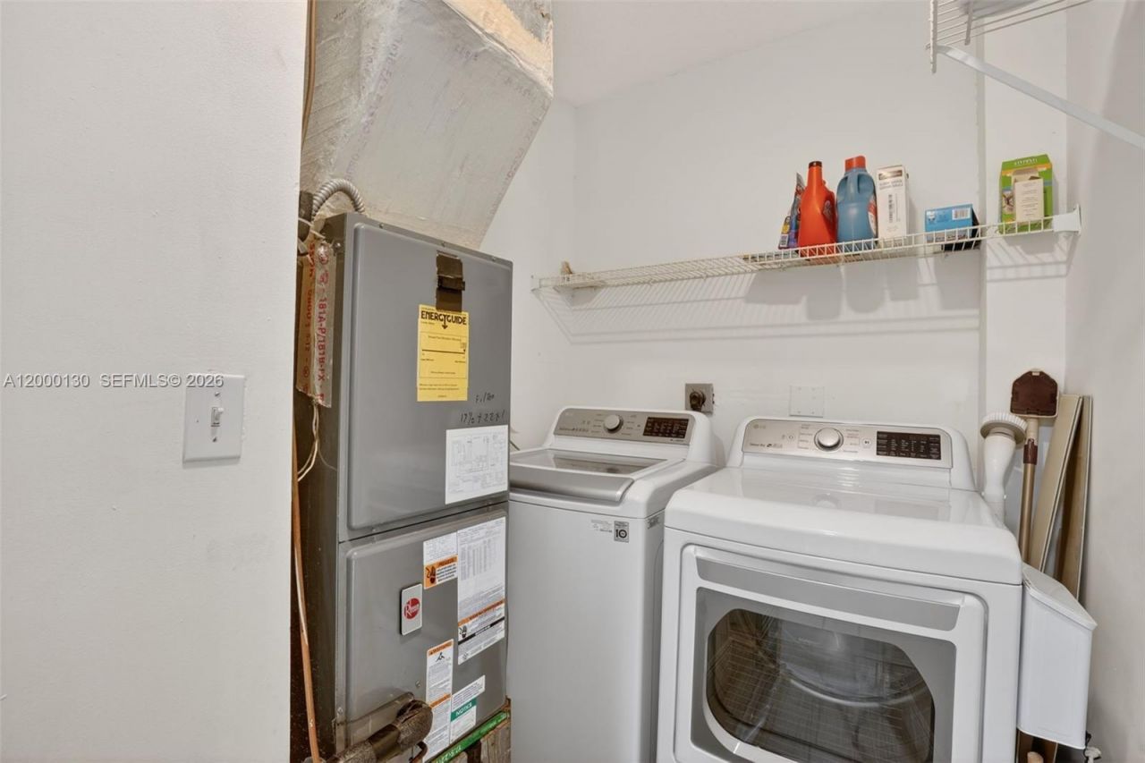 17455 NW 75th Pl, Unit 203, Hialeah, FL 33015 Photo