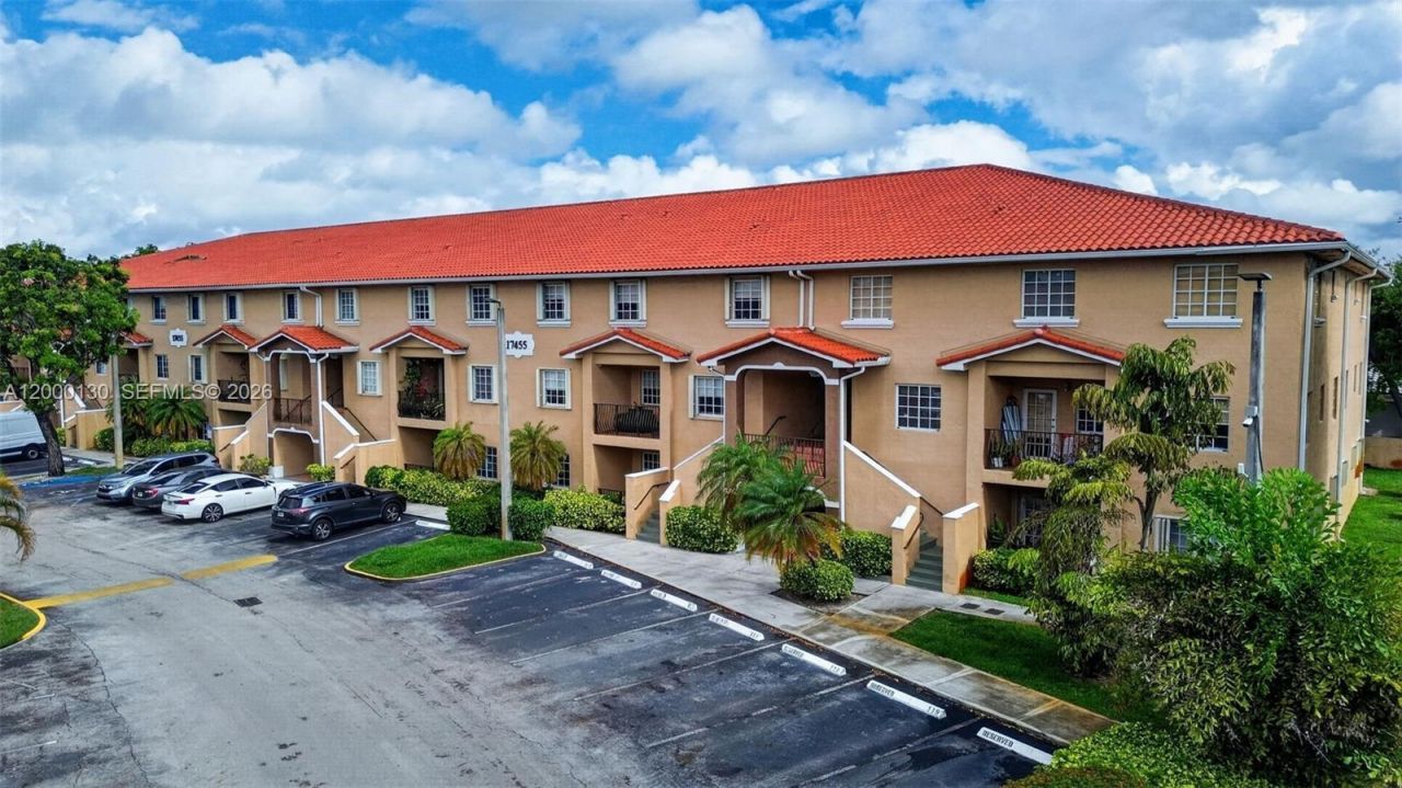 17455 NW 75th Pl, Unit 203, Hialeah, FL 33015 Photo