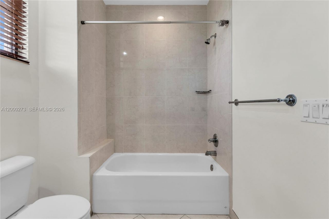 3020 NW 125th Ave, Unit 415, Sunrise, FL 33323 Photo